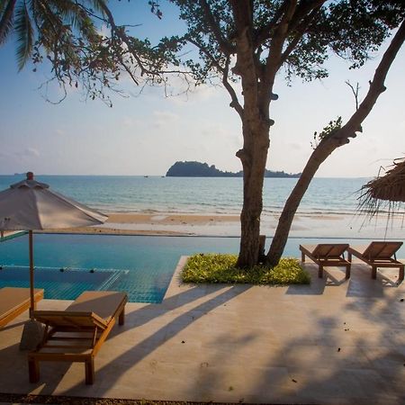 The Nest Private Beach Resort Chumphon Bagian luar foto