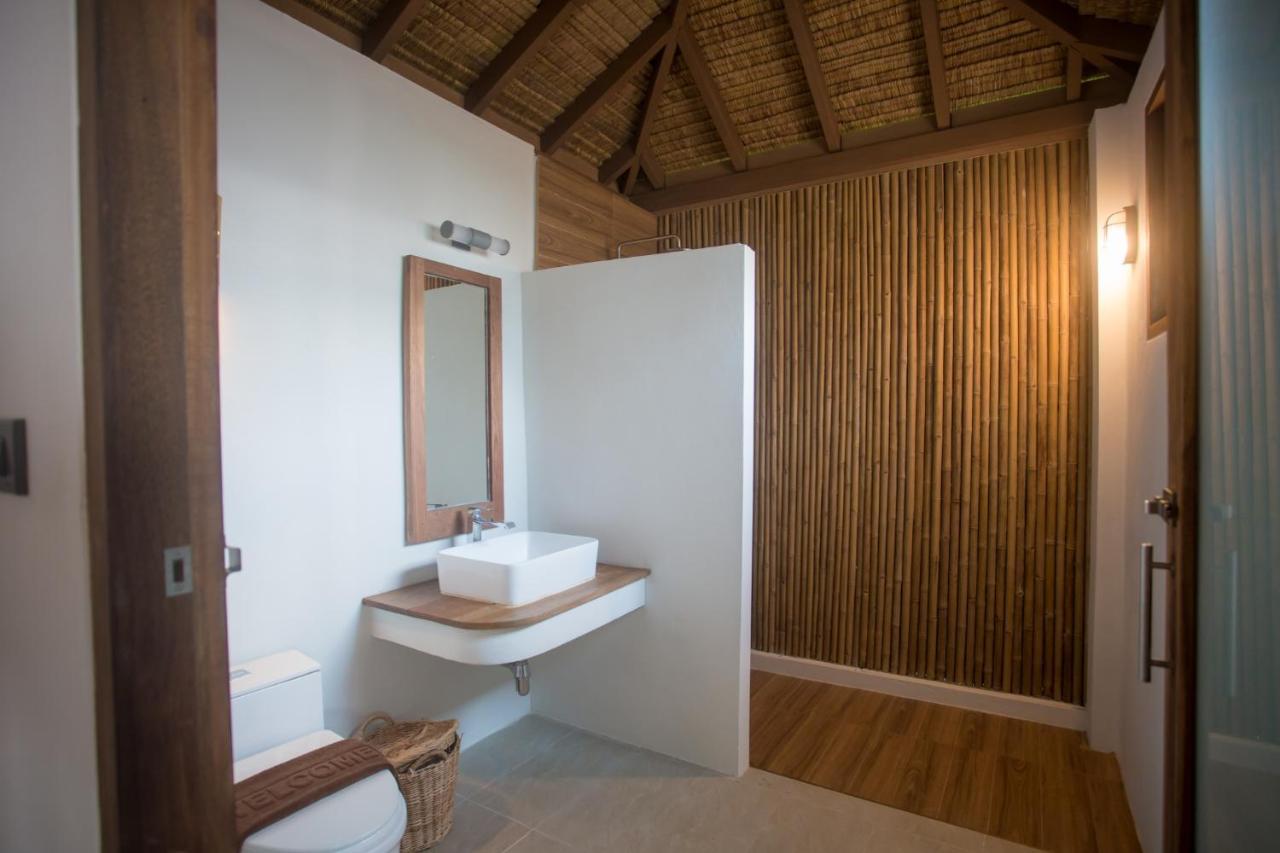 The Nest Private Beach Resort Chumphon Bagian luar foto